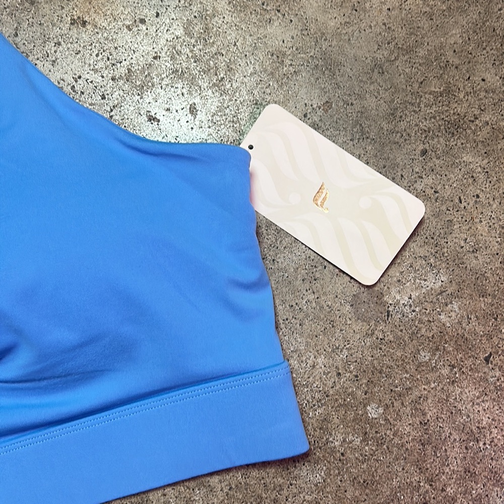 Fabletics Oasis Twist Padded Sports Bra - Picture 2 of 3